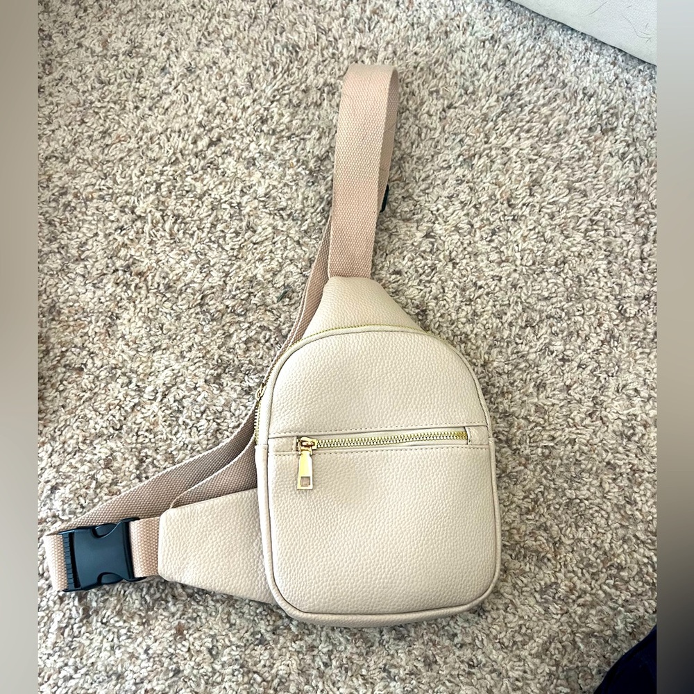 One strap back pack